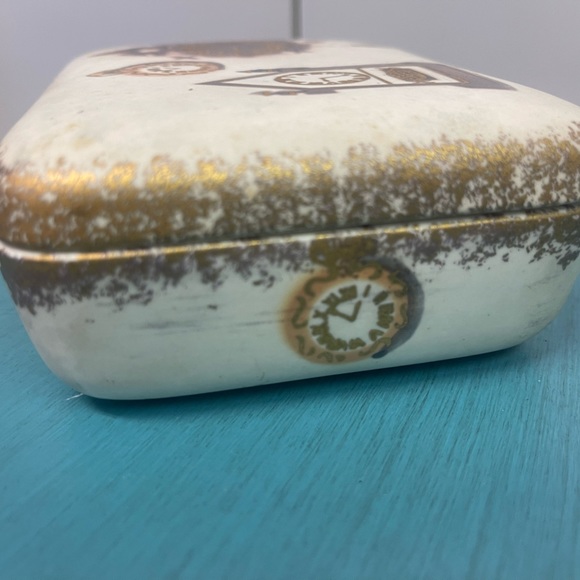 Jewelry box with clock design - Picture 3 of 7